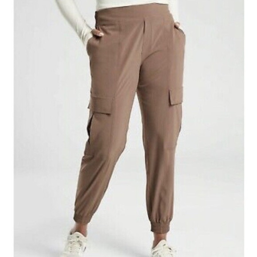 🌑 Athleta Utility Joggers